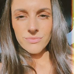 Meet your Posher, Nikki